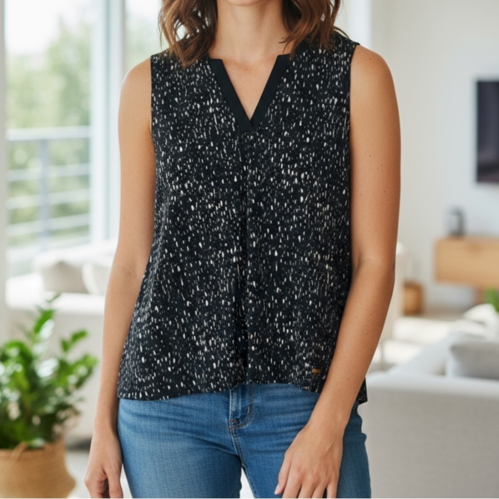 Ellen Tracy polka dot print v-neck tank top l